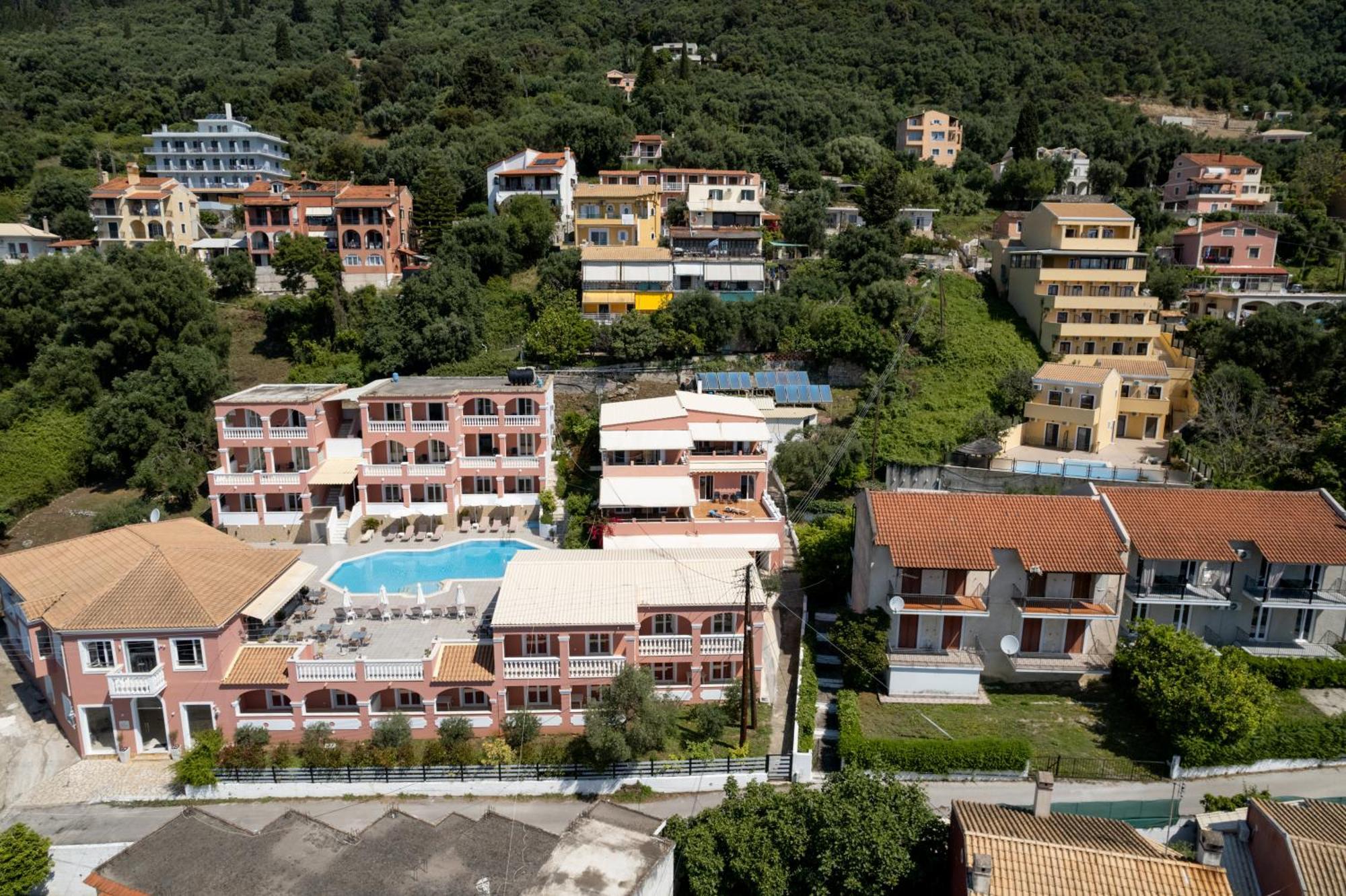 Paradiso Hotel Sea View And Pool Suites Ipsos Corfu Eksteriør billede