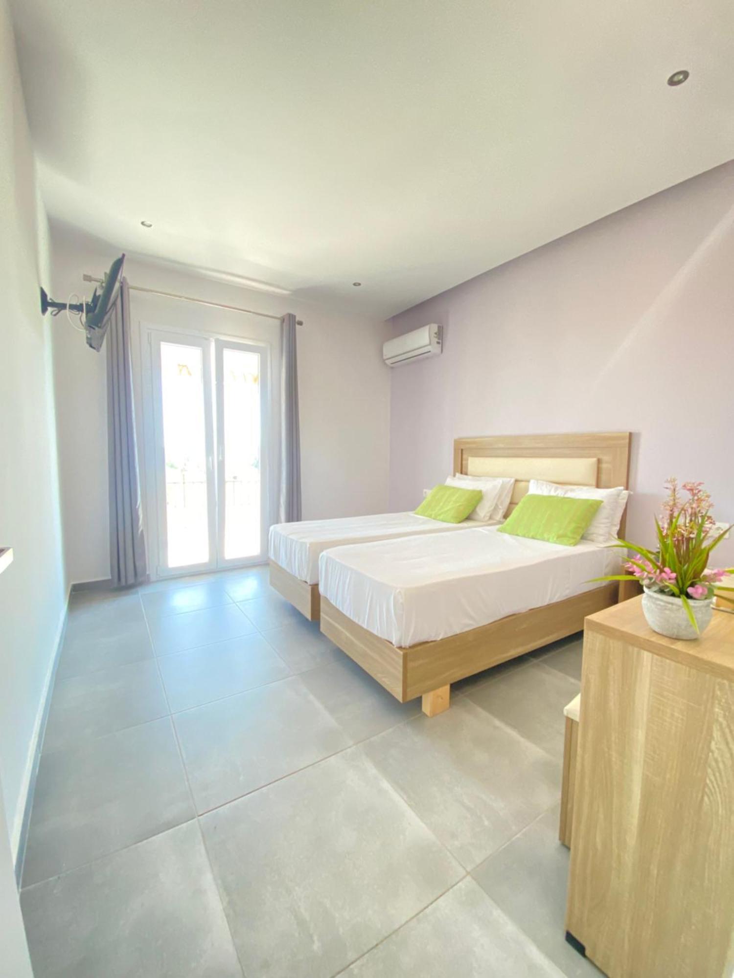 Paradiso Hotel Sea View And Pool Suites Ipsos Corfu Eksteriør billede