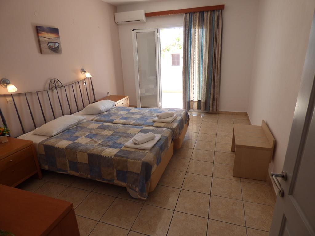 Paradiso Hotel Sea View And Pool Suites Ipsos Corfu Eksteriør billede